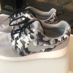 Nike Roshe Shoes